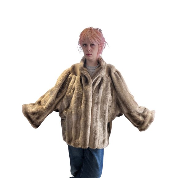 Vintage 1970/80s Faux Mink Short Coat W/ Dolman Sleeves & Pleated Yoke Side Pock - Picture 5 of 16